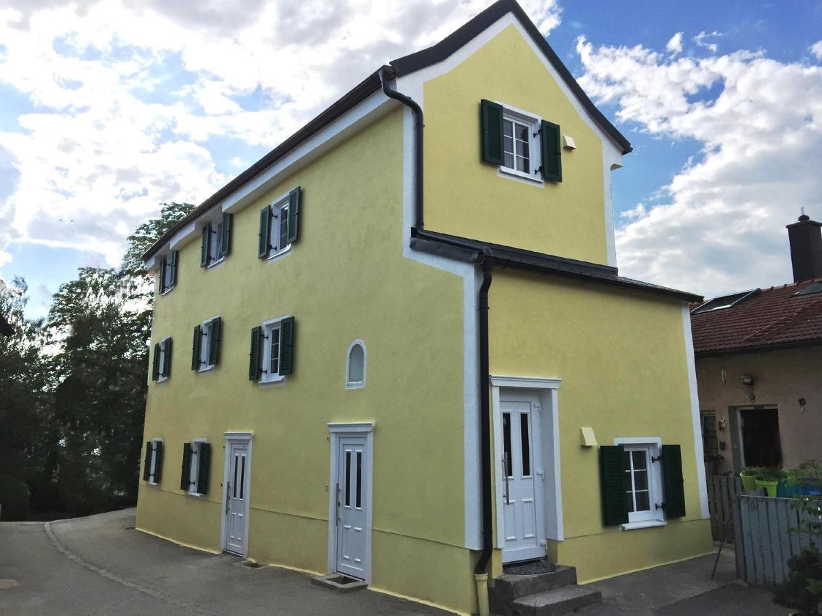 Haus Am Eck - Gaestehaus Und Appartements Altotting Bagian luar foto